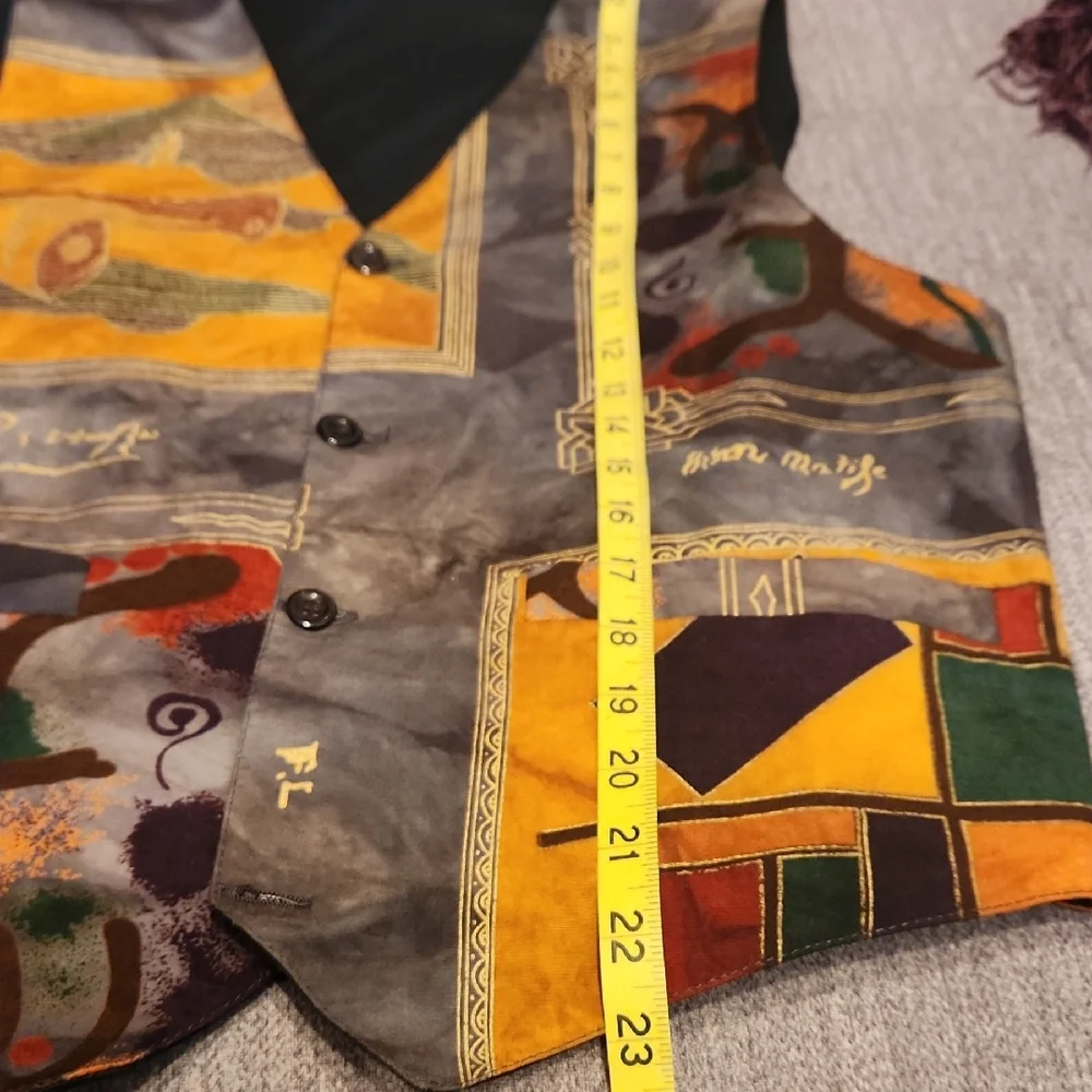 Colorful Abstract Patterned Vest - Picture 10 of 11